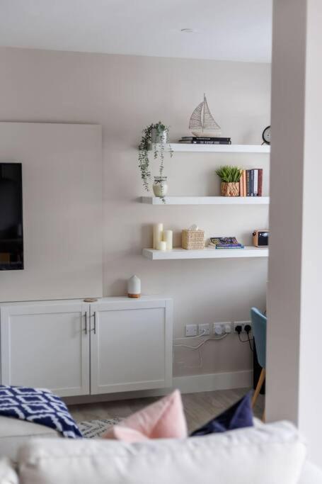Modern 2 Bed, Cliff Top & Parking, F6 ボーンマス エクステリア 写真