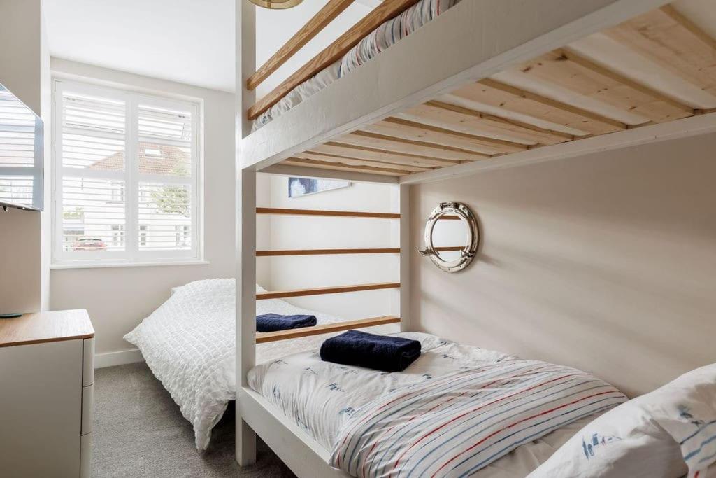 Modern 2 Bed, Cliff Top & Parking, F6 ボーンマス エクステリア 写真