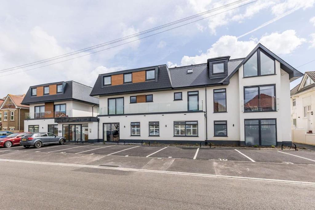 Modern 2 Bed, Cliff Top & Parking, F6 ボーンマス エクステリア 写真